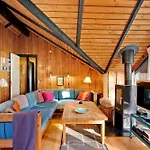 Charming Older With Private Wilderness Hot Tub On Scenic Helgenaes Ferienhaus *