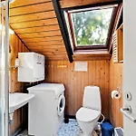 Charming Older With Private Wilderness Hot Tub On Scenic Helgenaes *