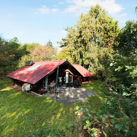 Charming Older With Private Wilderness Hot Tub On Scenic Helgenaes * Knebel