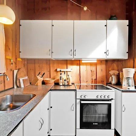 Charming Older With Private Wilderness Hot Tub On Scenic Helgenaes